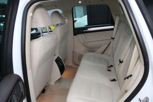 2015 Volkswagen Touareg V6 Sport