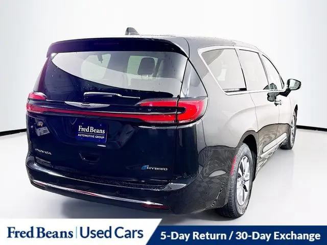 2023 Chrysler Pacifica Hybrid Limited
