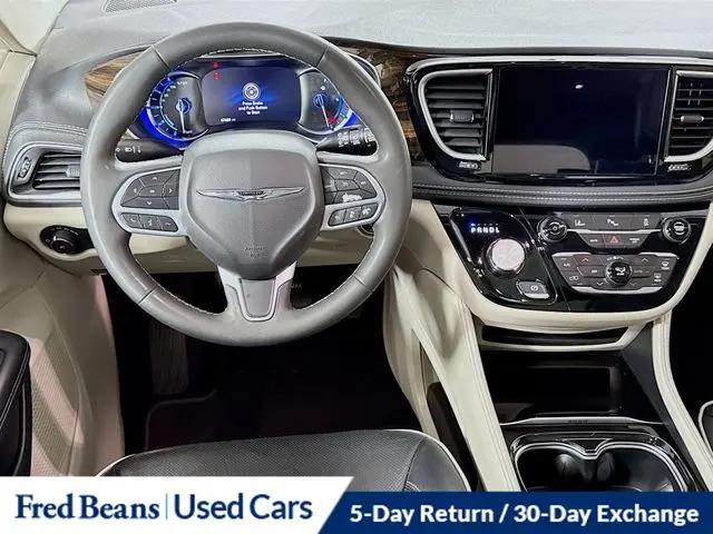 2023 Chrysler Pacifica Hybrid Limited