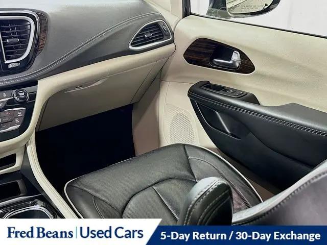 2023 Chrysler Pacifica Hybrid Limited
