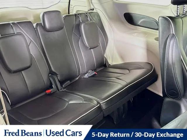 2023 Chrysler Pacifica Hybrid Limited