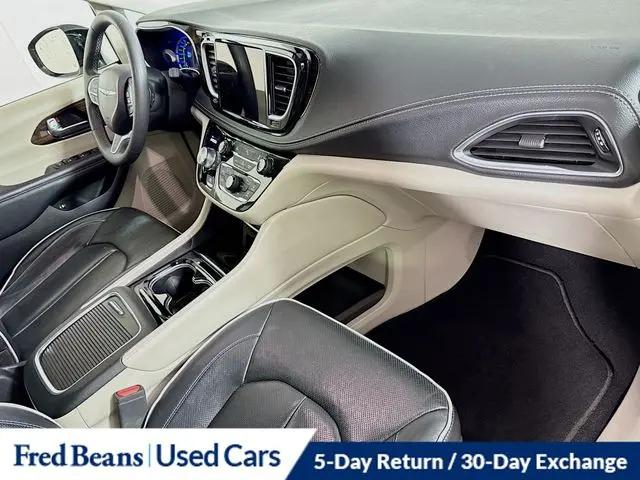 2023 Chrysler Pacifica Hybrid Limited