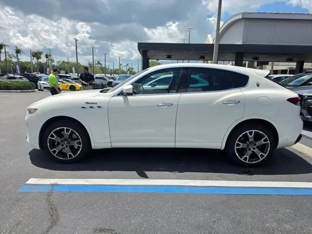 2023 Maserati Levante Modena