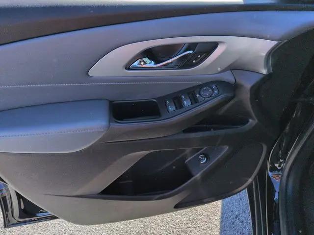 2021 Chevrolet Traverse FWD LT Leather