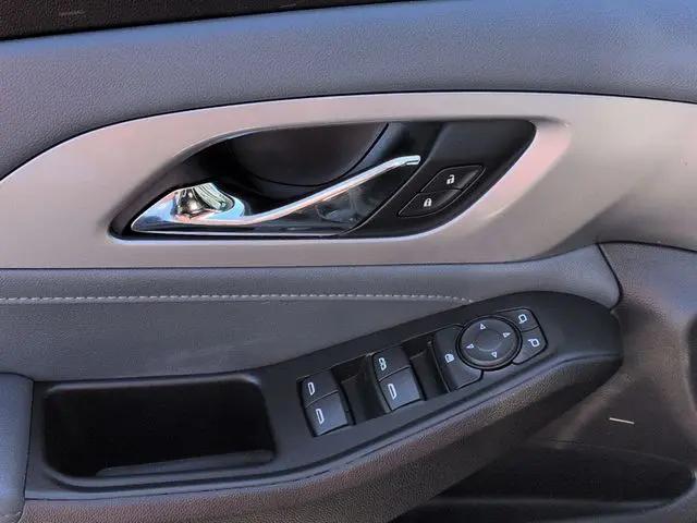 2021 Chevrolet Traverse FWD LT Leather