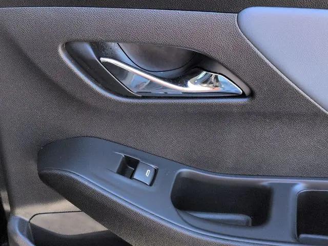 2021 Chevrolet Traverse FWD LT Leather