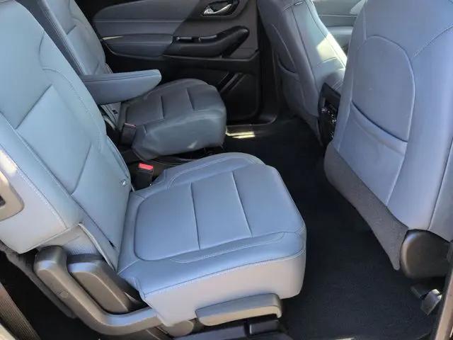 2021 Chevrolet Traverse FWD LT Leather
