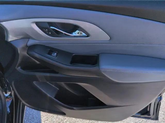 2021 Chevrolet Traverse FWD LT Leather