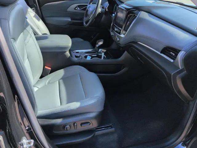 2021 Chevrolet Traverse FWD LT Leather