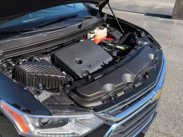 2021 Chevrolet Traverse FWD LT Leather