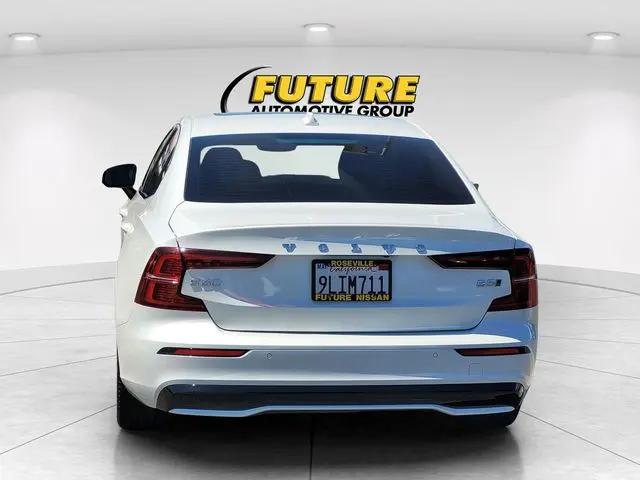 2024 Volvo S60 B5 Core Dark Theme