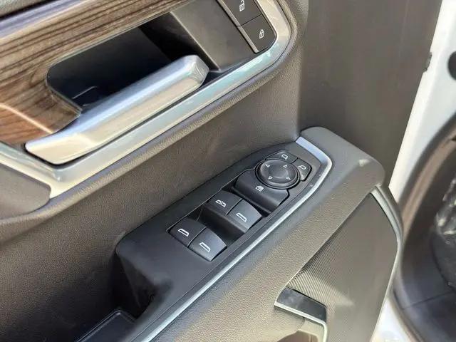 2026 Chevrolet Silverado 1500 4WD Crew Cab Standard Bed LT