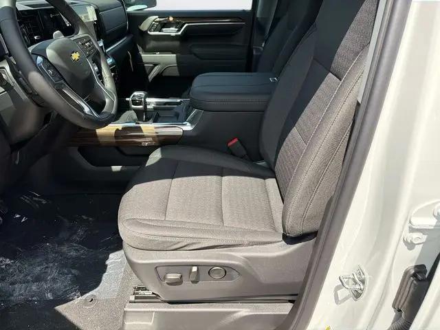 2026 Chevrolet Silverado 1500 4WD Crew Cab Standard Bed LT