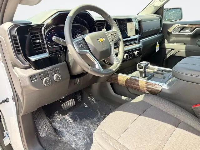 2026 Chevrolet Silverado 1500 4WD Crew Cab Standard Bed LT