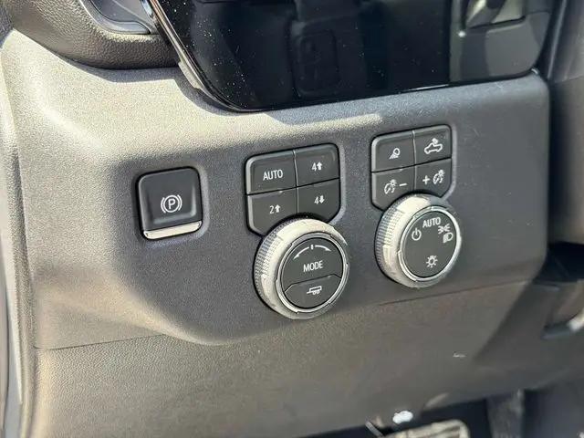 2026 Chevrolet Silverado 1500 4WD Crew Cab Standard Bed LT