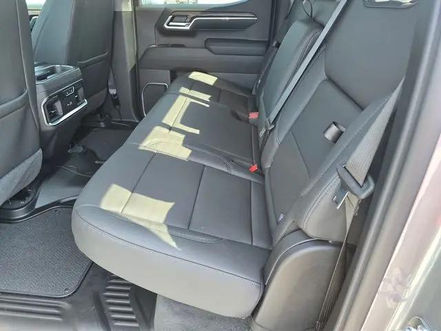 2026 GMC Sierra 1500 Crew Cab, Short Bed, SLT, 4WD