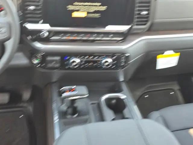 2026 GMC Sierra 1500 Crew Cab, Short Bed, SLT, 4WD