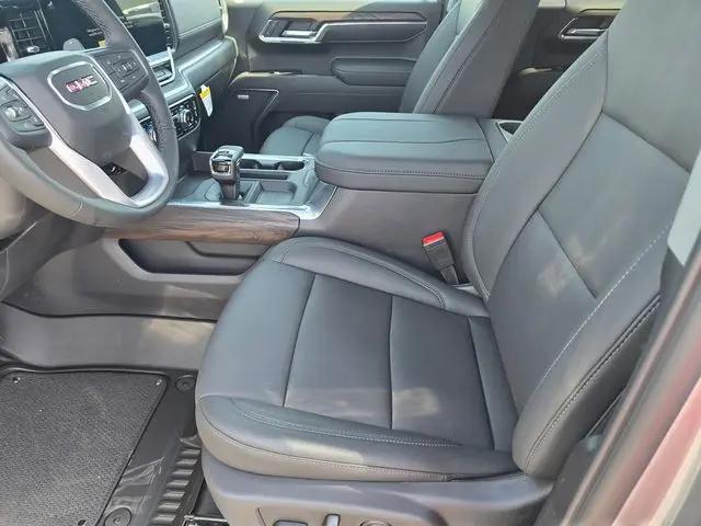 2026 GMC Sierra 1500 Crew Cab, Short Bed, SLT, 4WD