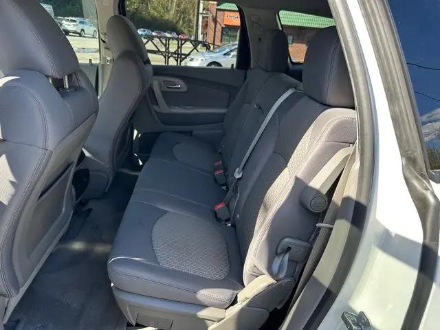 2011 Chevrolet Traverse LS