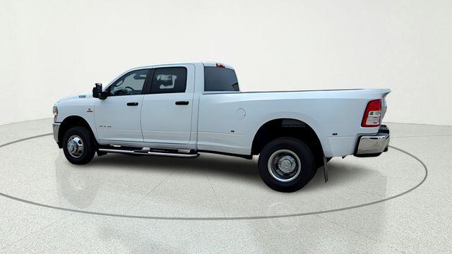 2024 Ram 3500 Big Horn Crew Cab 4x4 8' Box