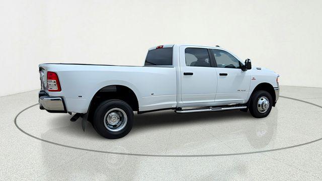 2024 Ram 3500 Big Horn Crew Cab 4x4 8' Box