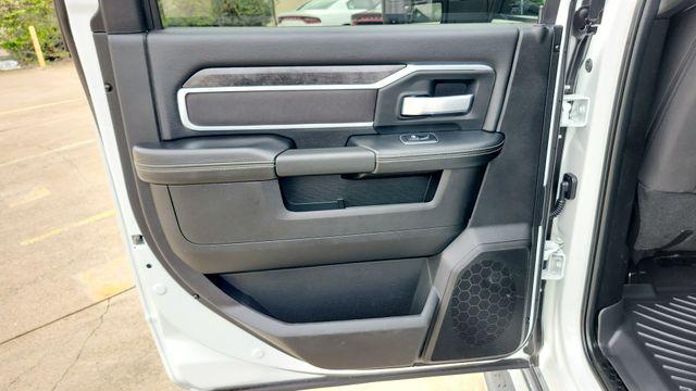 2024 Ram 3500 Big Horn Crew Cab 4x4 8' Box