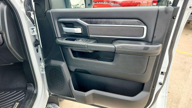 2024 Ram 3500 Big Horn Crew Cab 4x4 8' Box