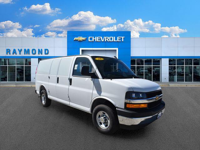 2025 Chevrolet Express Cargo Van RWD 2500 Regular Wheelbase WT