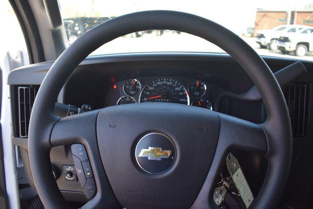 2025 Chevrolet Express Cargo Van RWD 2500 Regular Wheelbase WT