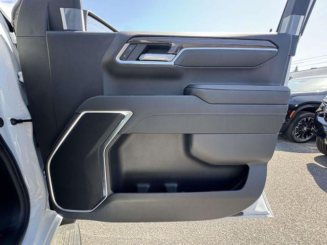2026 Chevrolet Silverado 1500 4WD Crew Cab Standard Bed LT