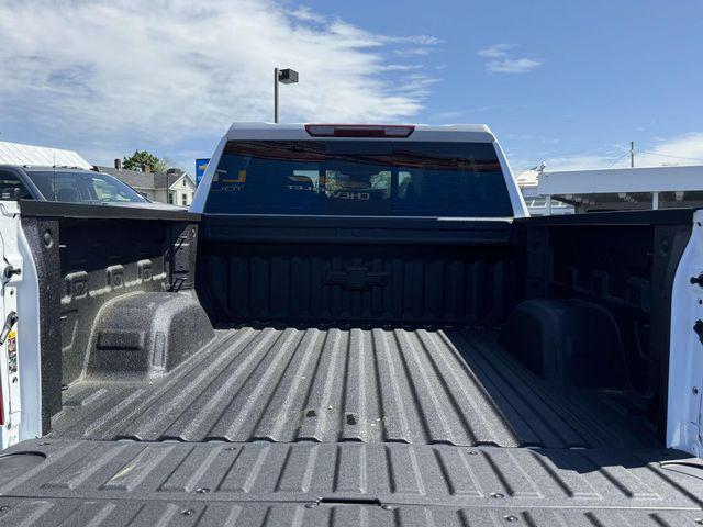 2026 Chevrolet Silverado 1500 4WD Crew Cab Standard Bed LT
