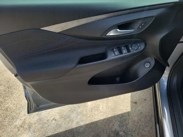 2026 Buick NV Sport Touring FWD