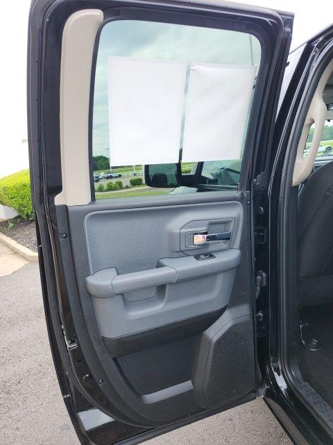 2024 Ram 1500 Classic SLT Quad Cab 4x4 6'4" Box