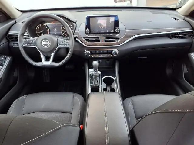 2024 Nissan Altima SV FWD