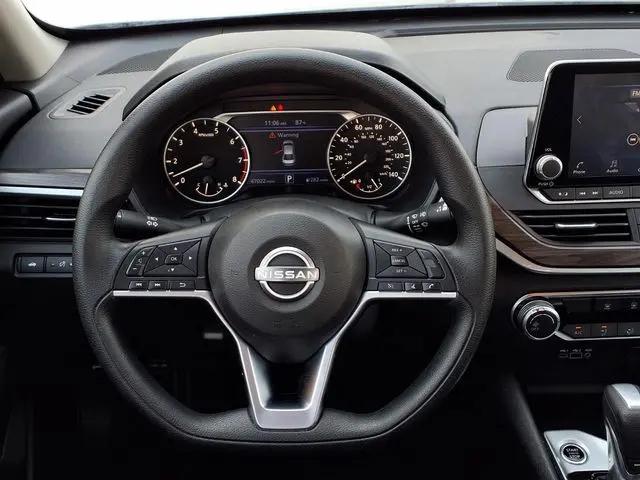 2024 Nissan Altima SV FWD