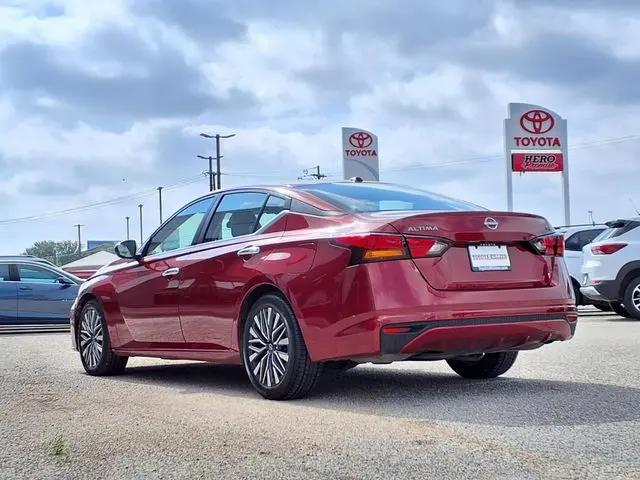 2024 Nissan Altima SV FWD
