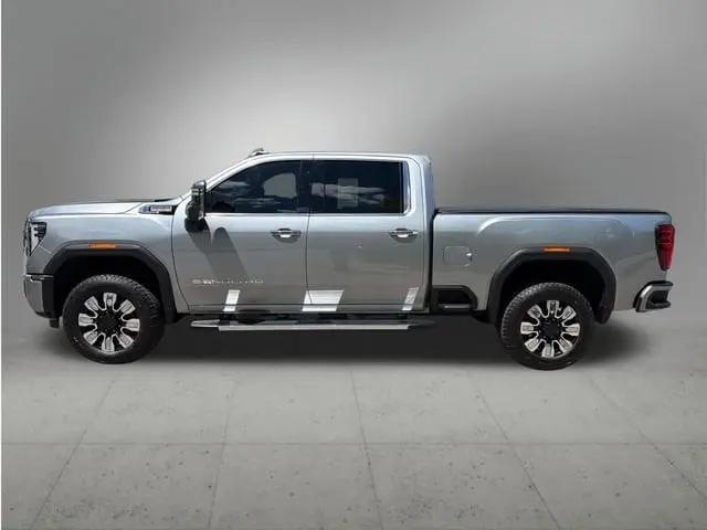 2025 GMC Sierra 2500HD 4WD Crew Cab Standard Bed Denali