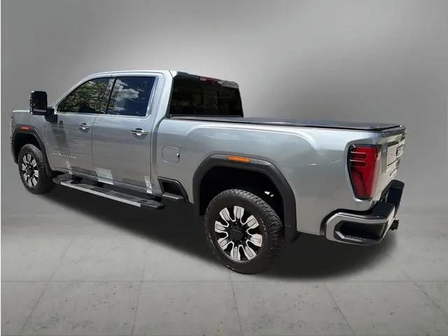 2025 GMC Sierra 2500HD 4WD Crew Cab Standard Bed Denali