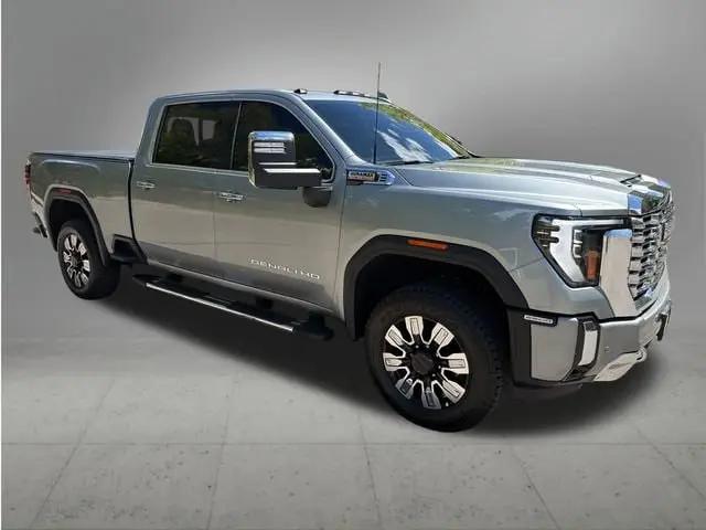 2025 GMC Sierra 2500HD 4WD Crew Cab Standard Bed Denali