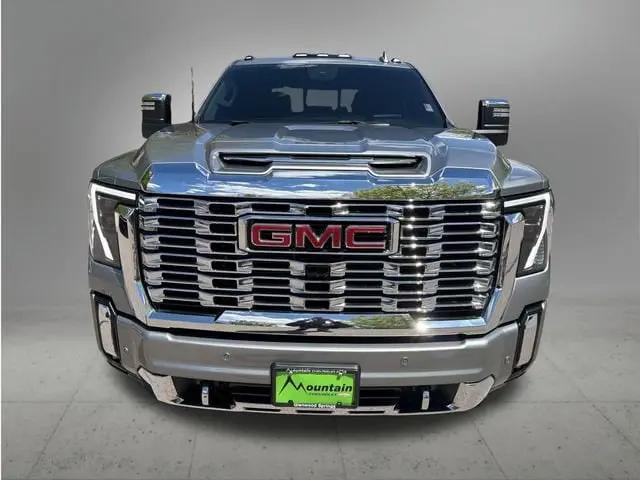 2025 GMC Sierra 2500HD 4WD Crew Cab Standard Bed Denali
