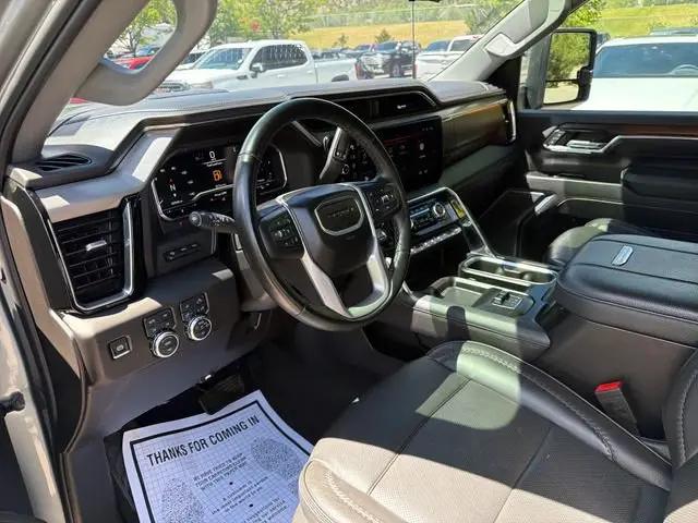 2025 GMC Sierra 2500HD 4WD Crew Cab Standard Bed Denali
