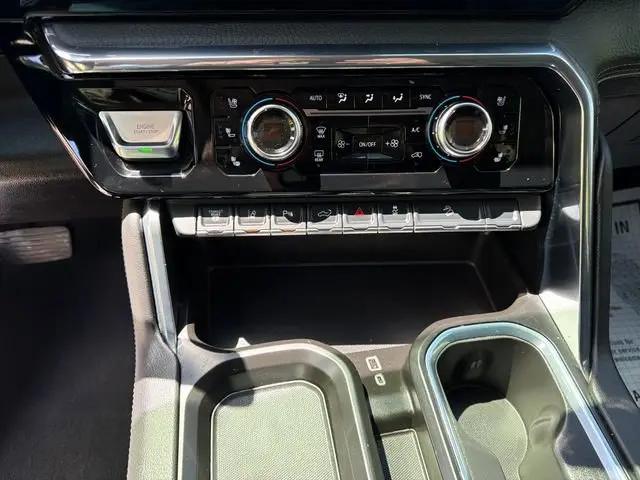 2025 GMC Sierra 2500HD 4WD Crew Cab Standard Bed Denali