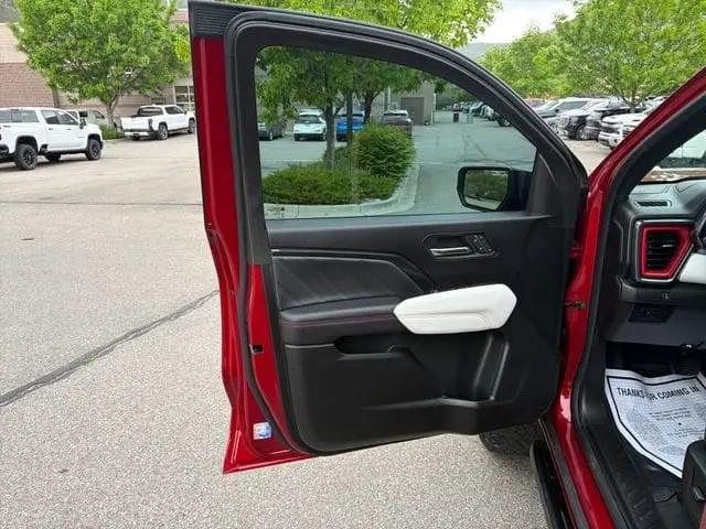 2023 GMC Canyon 4WD Crew Cab Short Box AT4X