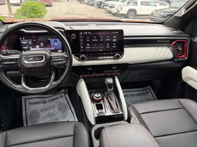 2023 GMC Canyon 4WD Crew Cab Short Box AT4X