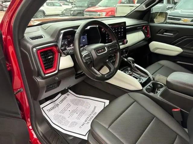 2023 GMC Canyon 4WD Crew Cab Short Box AT4X