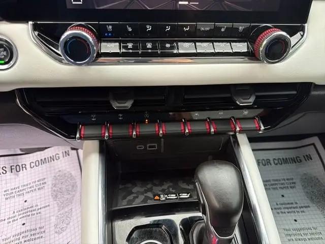 2023 GMC Canyon 4WD Crew Cab Short Box AT4X