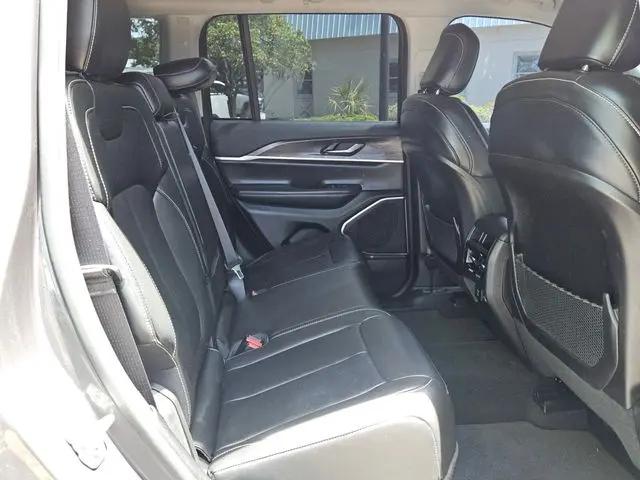 2022 Jeep Grand Cherokee Limited 4x2