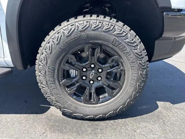 2026 Chevrolet Silverado 1500 4WD Crew Cab Short Bed ZR2