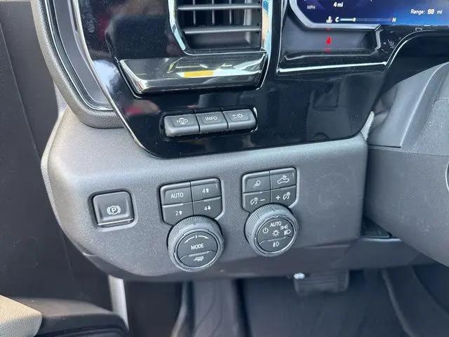 2026 Chevrolet Silverado 1500 4WD Crew Cab Short Bed ZR2