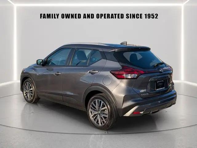 2024 Nissan Kicks SV Xtronic CVT